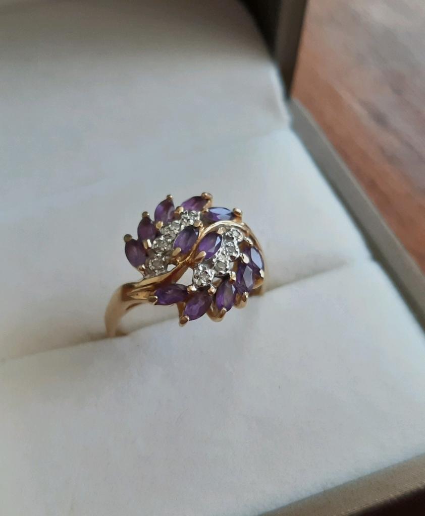 14 karaat gouden ring met amethyst en diamanten, 18 tot 19, Verzenden, Zo goed als nieuw, Dame
