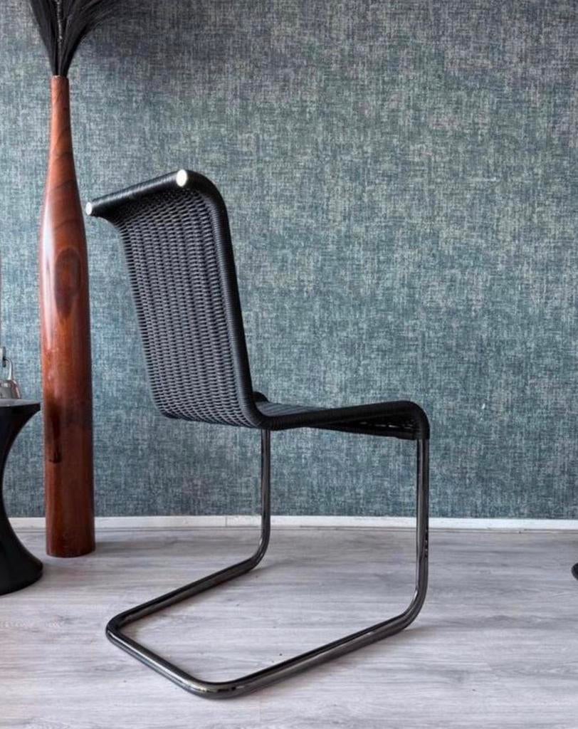 Set of 4 Tecta D20 Cantilever Chairs, Rattan & Pearl Chrome, Huis en Inrichting, Stoelen, Ophalen, Gebruikt, -, Zwart