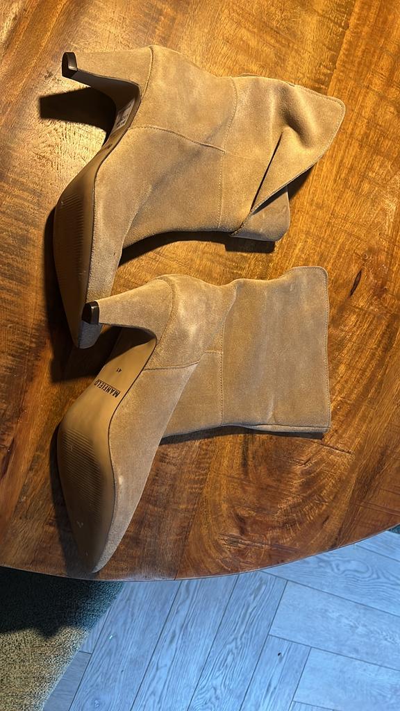 Nieuwe suede laarsjes maat 41 manfield, Ophalen of Verzenden, Nieuw, Beige