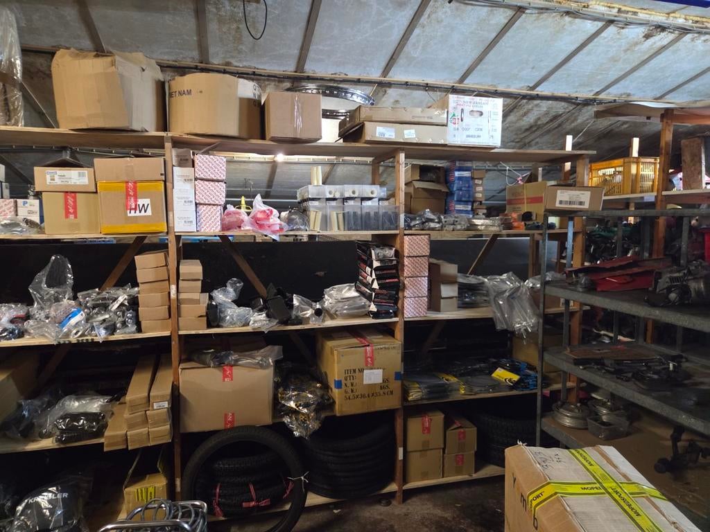 Goedkoopste voorraad nieuwe kreidler onderdelen., Ophalen of Verzenden