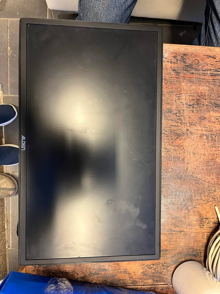 Alden TV met draaiplateau voor camper, Ophalen, Gebruikt