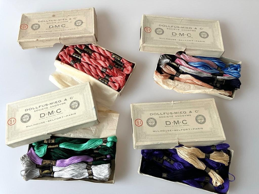Vintage DMC garen - 46 strengen diverse kleuren - 15cm, Verzenden, Zo goed als nieuw, Borduurgaren of Zijde