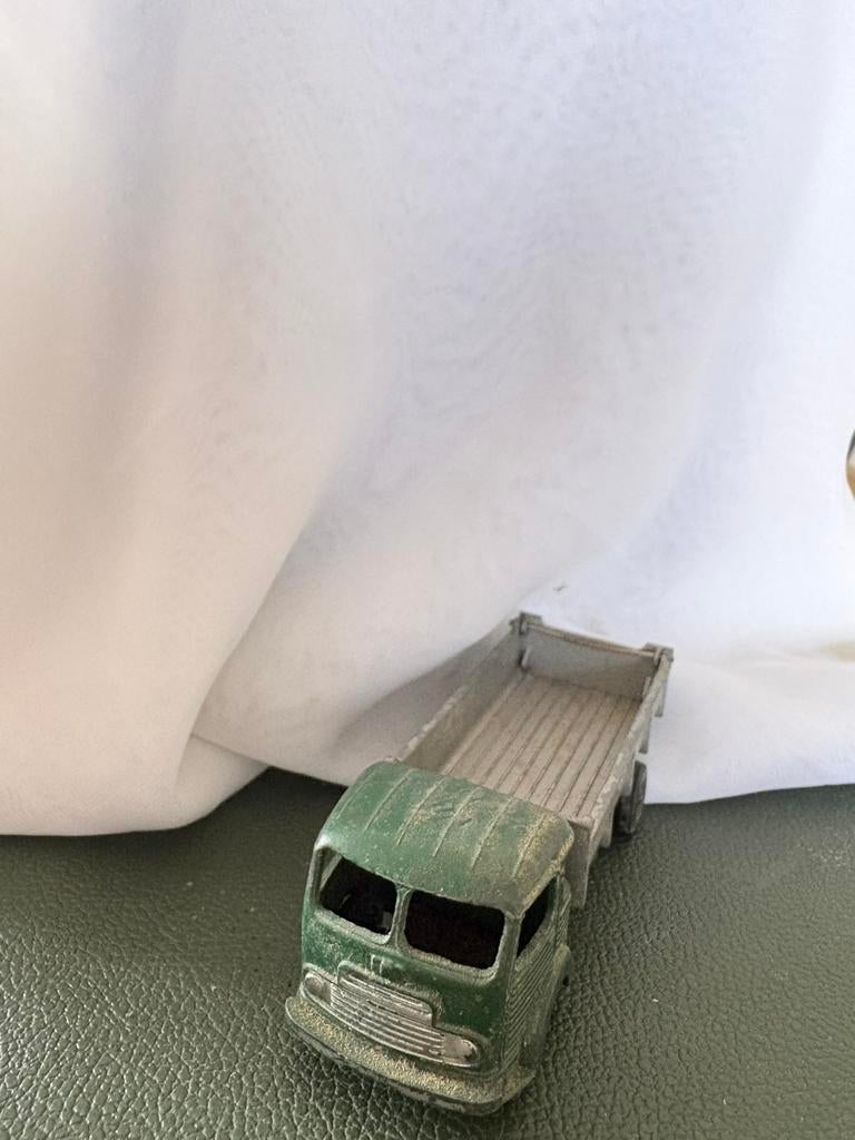 Modelauto DINKY TOYS simca Cargo kiepwagen model 33B MECCANO, Hobby en Vrije tijd, Modelauto's | 1:43, Ophalen of Verzenden, Gebruikt