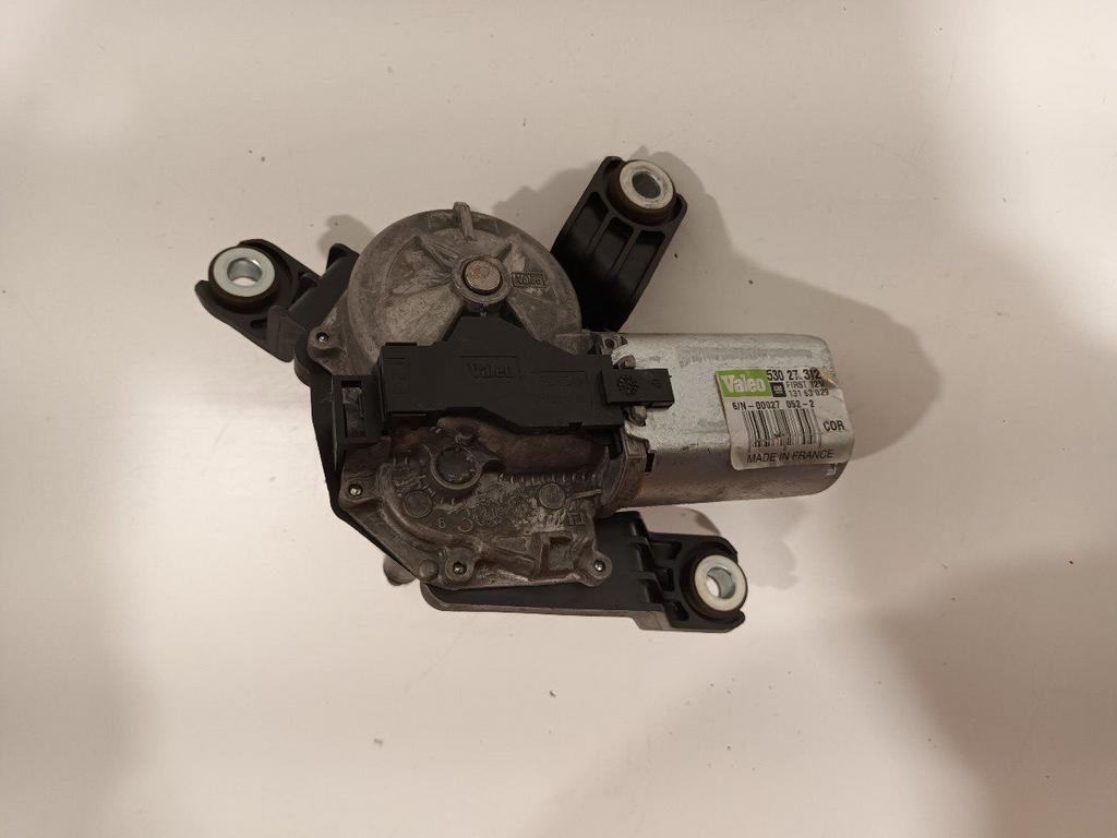 Ruitenwissermotor achter Opel Corsa, Auto-onderdelen, Onderdelen@venauto.nl, Van der Ven Autorecycling B.V., Gebruikt, Ettenseweg 76, 4706 PB Roosendaal, The Netherlands