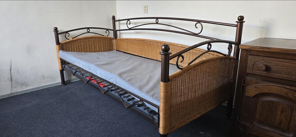 Bed met kast, Ophalen of Verzenden, Tweepersoons, Wit, Dekbedovertrek