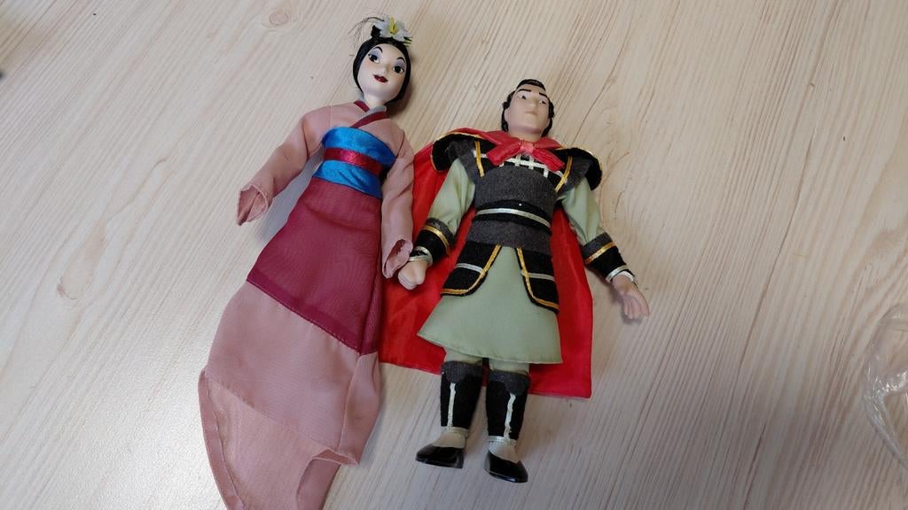 Mulan Disney poppen, Verzamelen, Disney, Ophalen of Verzenden, Zo goed als nieuw
