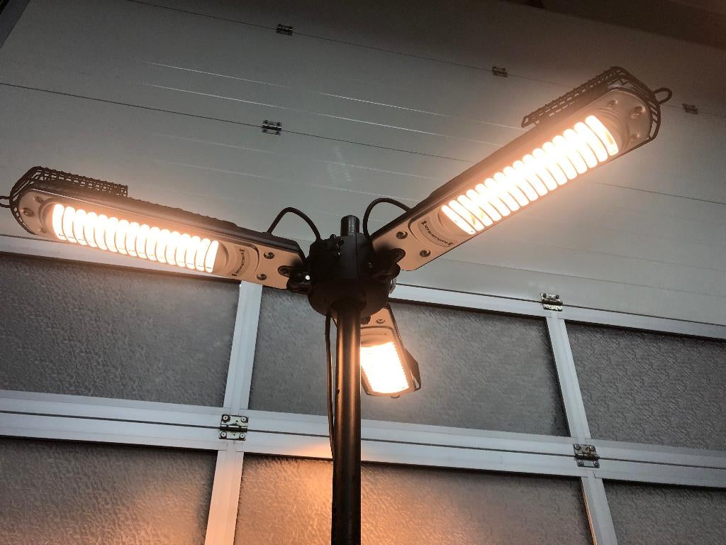 Te koop: 2x Sunred Parasol Heater 2000 watt, Ophalen, Zo goed als nieuw, Elektrisch, Parasol