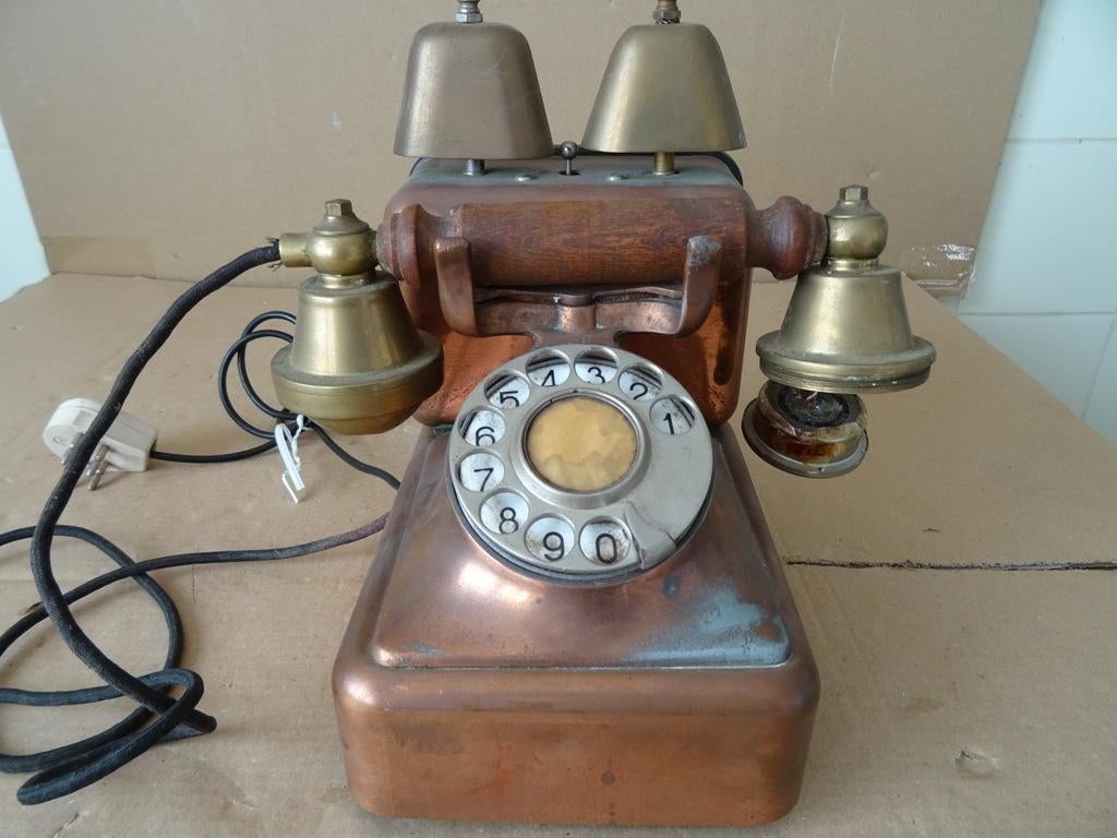 Antieke telefoon of vintage koperen telefoon telefoontoestel, Ophalen of Verzenden