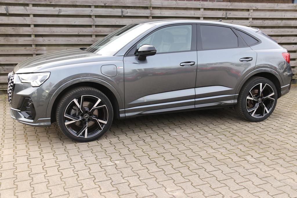 Audi Q3 Sportback 45 TFSI e S Edition Navi / Climate / Cruis, Gebruikt, Euro 6, Hybride Elektrisch/Benzine, SUV of Terreinwagen