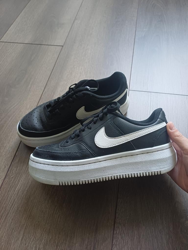 Nike sneakers platform maat 40, Kleding | Dames, Schoenen, Zwart, Nike, Ophalen of Verzenden, Sneakers of Gympen