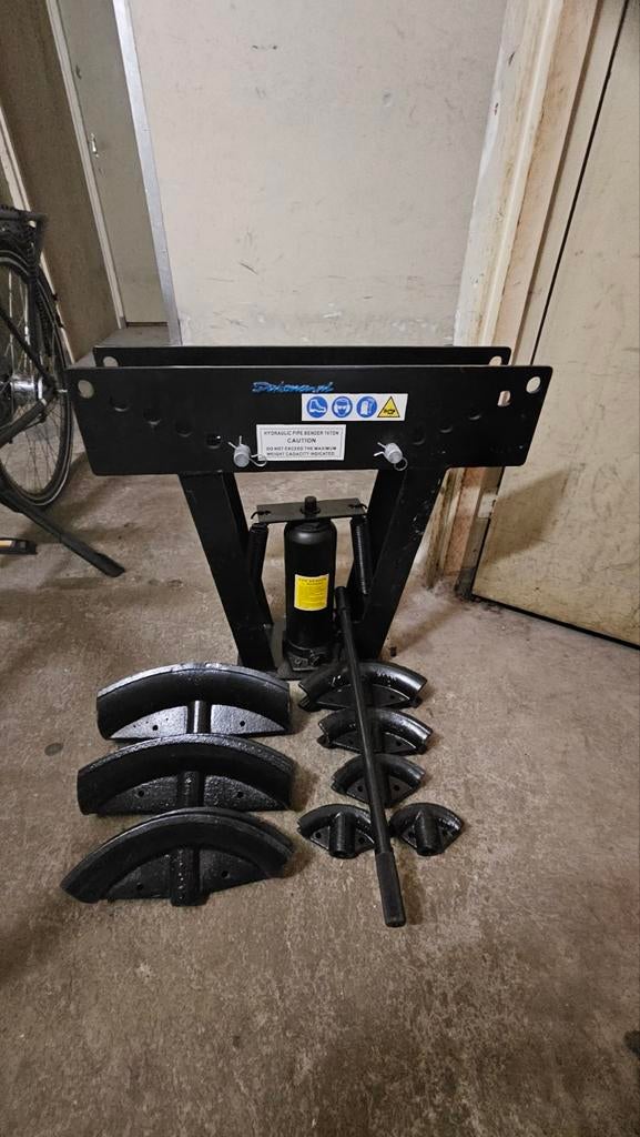 Hydraulische pijpenbuiger 16 ton, Ophalen