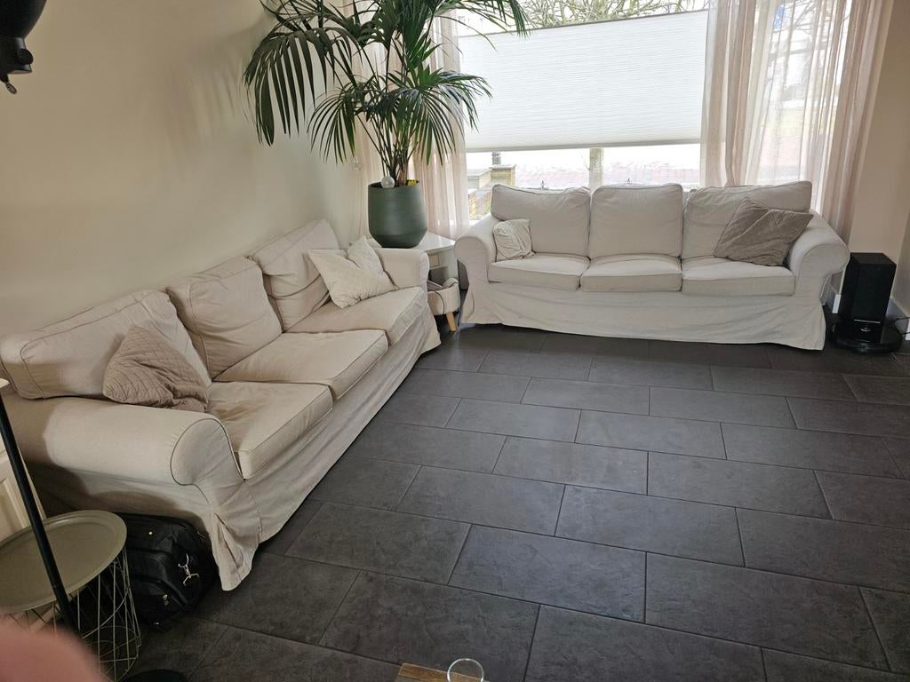 2 Lichte driezitsbanken. Ikea ektorp., Huis en Inrichting, Ophalen, Gebruikt