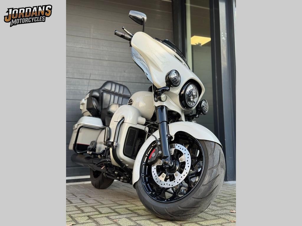 HARLEY-DAVIDSON ULTRA LIMITED CVO FLHTKS 131CI (bj 2020) - foto 3