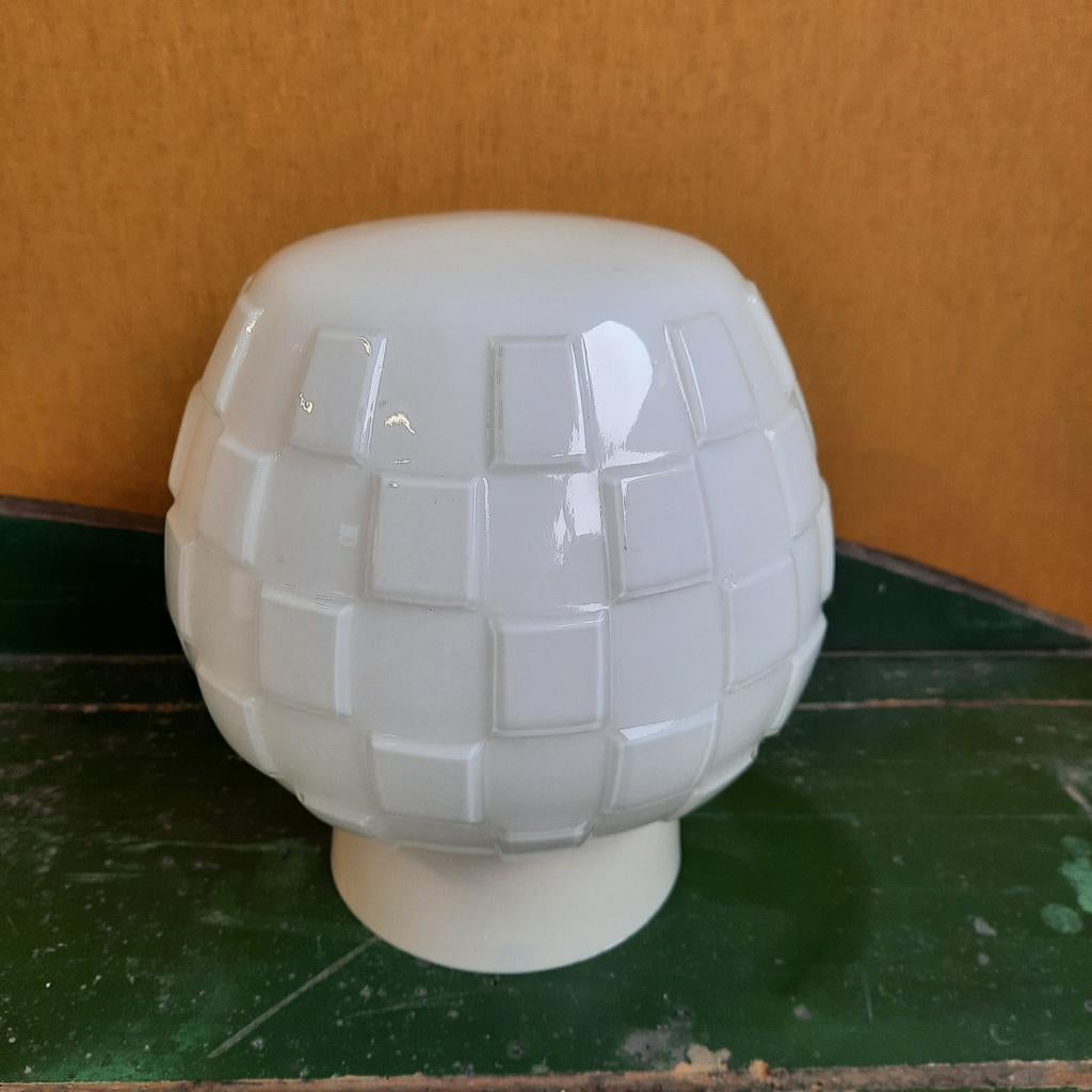 Vintage melkglas bol lamp, plafonnière, plafond lampje, Vintage, Ophalen of Verzenden, Zo goed als nieuw, Retro vintage