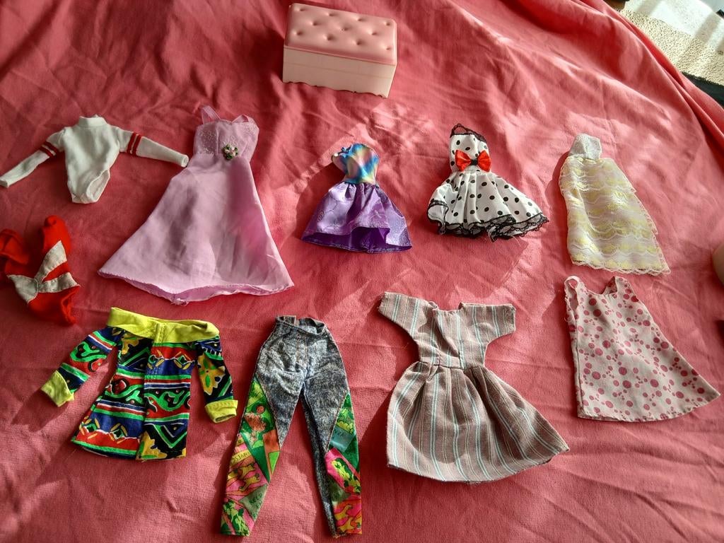 Barbie kleding vintage 14, Ophalen of Verzenden, Zo goed als nieuw, Kleertjes