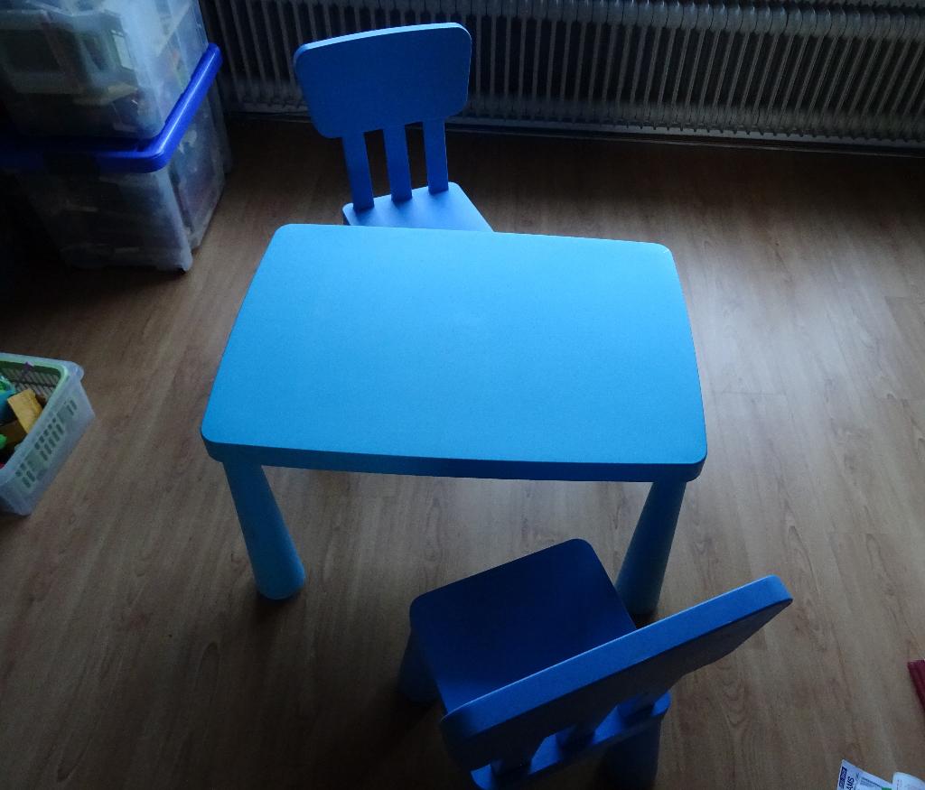 Ikea kindertafeltje met 2 stoelen, Ophalen of Verzenden, Gebruikt, Tafel(s) en Stoel(en)