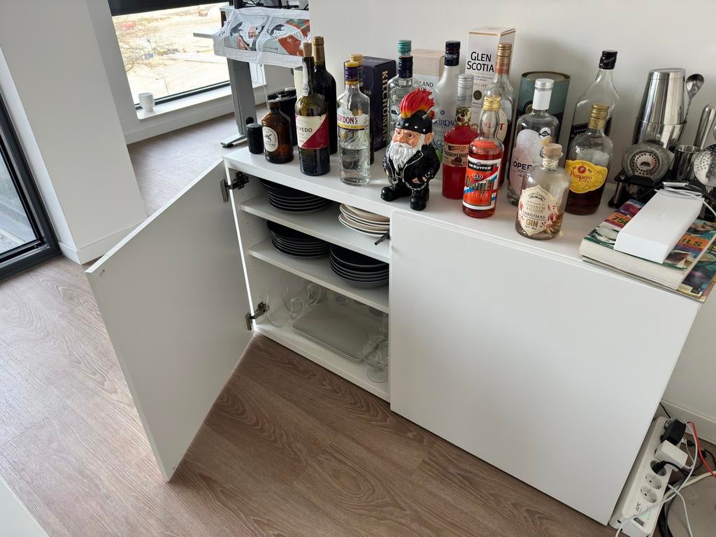 IKEA BESTÅ opberger met deuren - wit, Huis en Inrichting, Kasten | Overige, Ophalen, Zo goed als nieuw