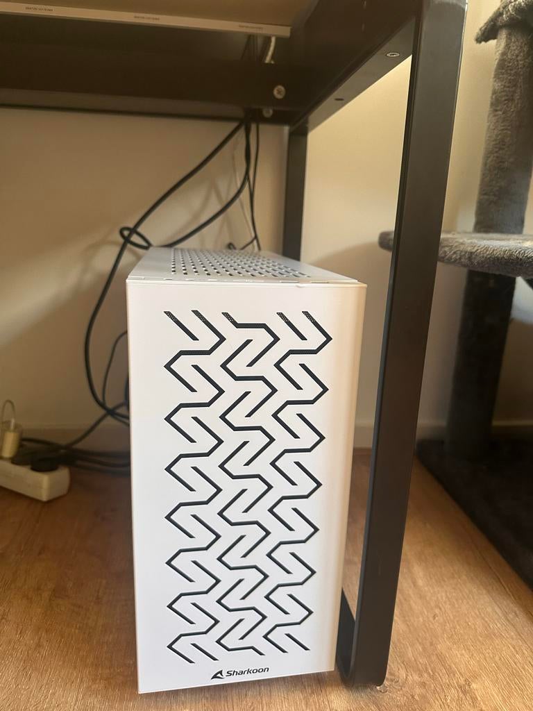 Desktop PC met Intel i5 6600k en GTX 1080, Computers en Software, Desktop Pc's, Verzenden, Zo goed als nieuw, Gaming, SSD