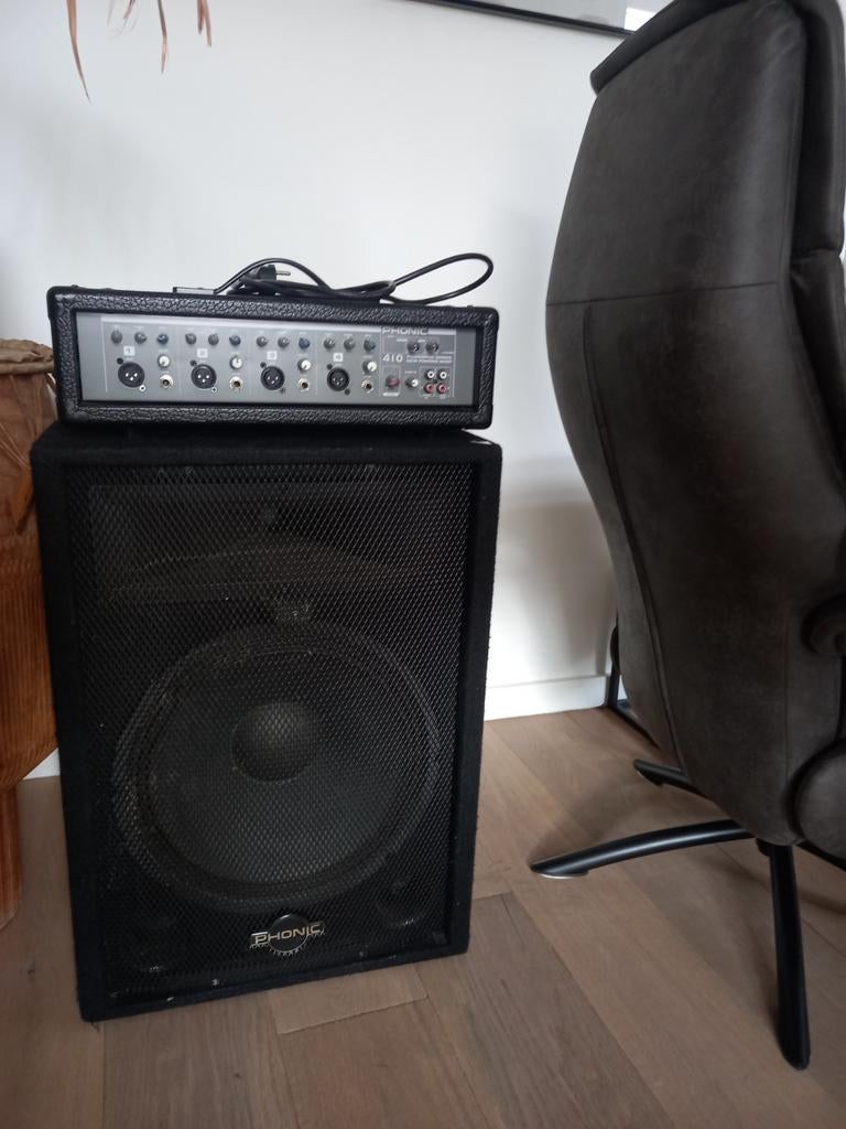Phonic speakerbox 715 + powerpod410, Muziek en Instrumenten, Ophalen, Zo goed als nieuw, Minder dan 500 watt, Monitor(versterker)