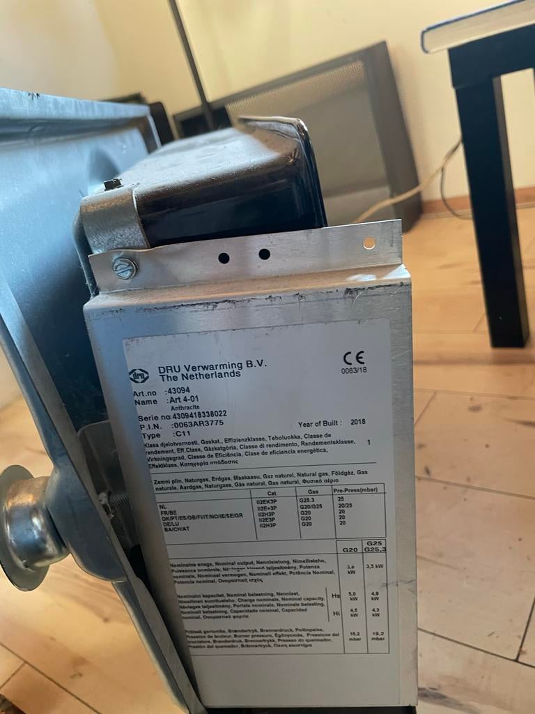 DRU Gevelkachel, goed brandend, zonder kap, Ophalen, Gebruikt, Gas, Gevelkachel
