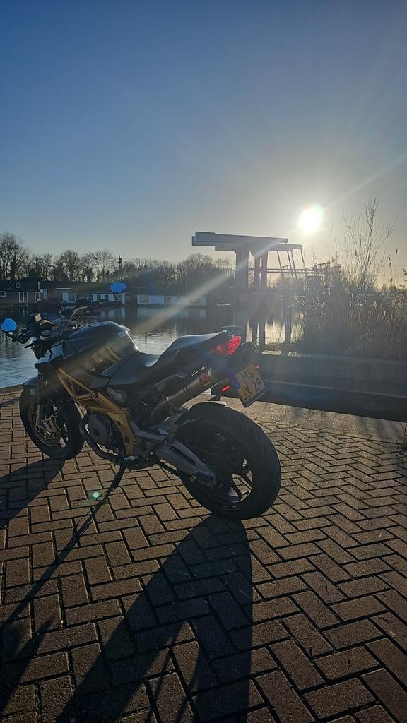 Aprilia Shiver 750 - A2 kenteken, Akrapovic uitlaat, Motoren, Particulier, Naked bike