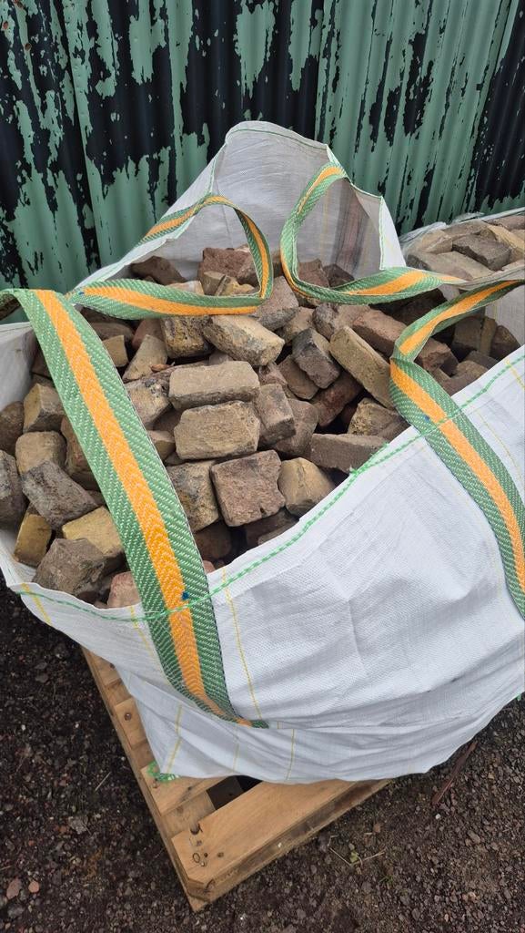 BIGBAG VOL WAALTJES. HALVE EN DRIEKWARTERS, Ophalen of Verzenden, Beton, Klinkers