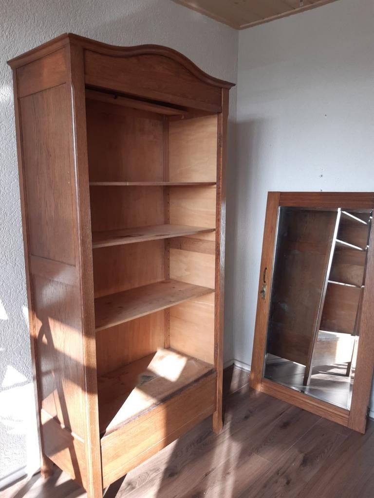 Klassieke houten kast met kuif en spiegeldeur, Ophalen