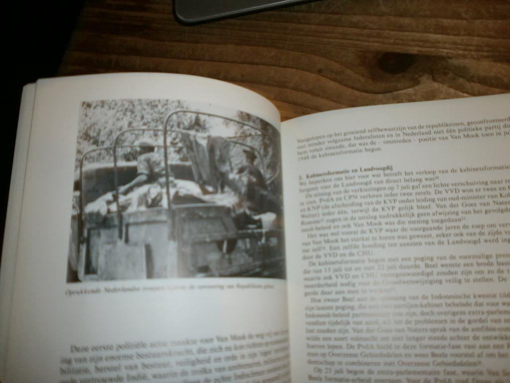 indie verloren rampspoed geboren met fotos uit indie, Ophalen of Verzenden, Tweede Wereldoorlog, Nieuw, Overige onderwerpen