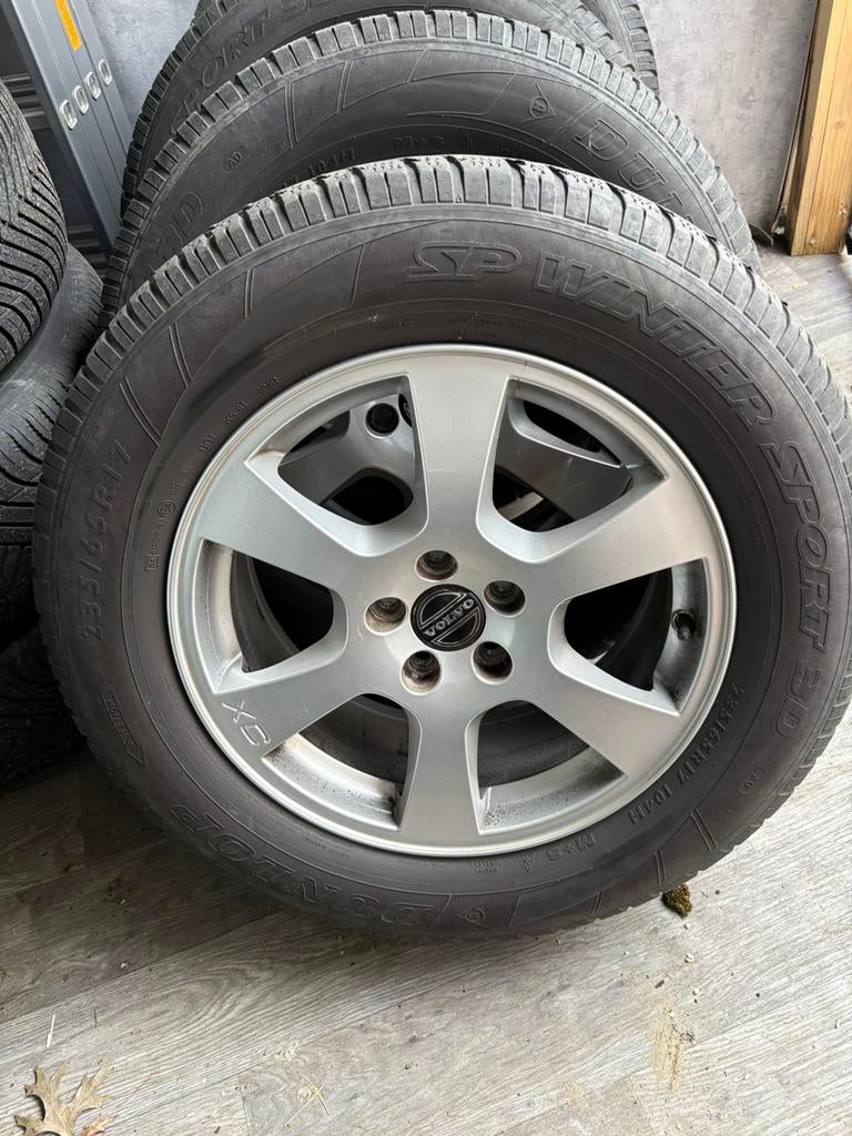 Volvo xc velgen 17” met winterbanden, Velg(en), 17 inch, 235 mm, Winterbanden