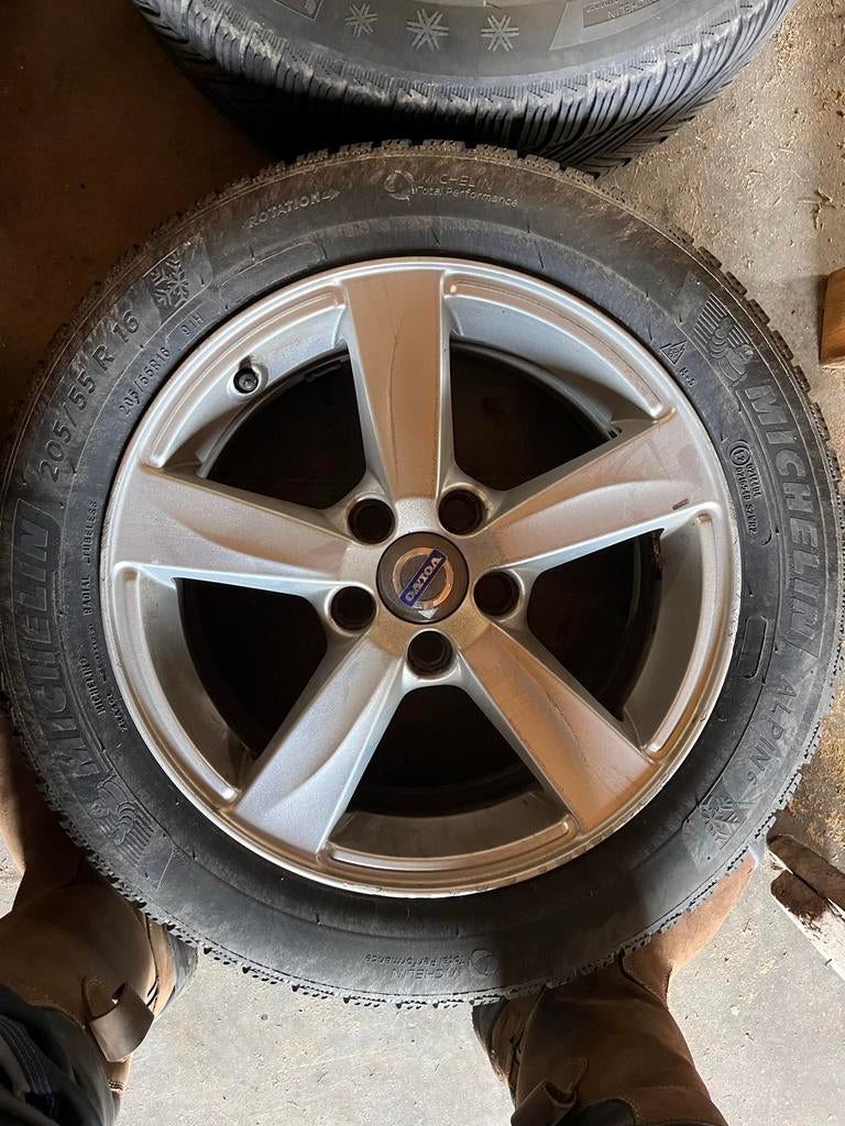 Velgen Volvo V40 16 inch (winterbanden versleten), Auto-onderdelen, Banden en Velgen, Ophalen, Gebruikt, Velg(en), 16 inch