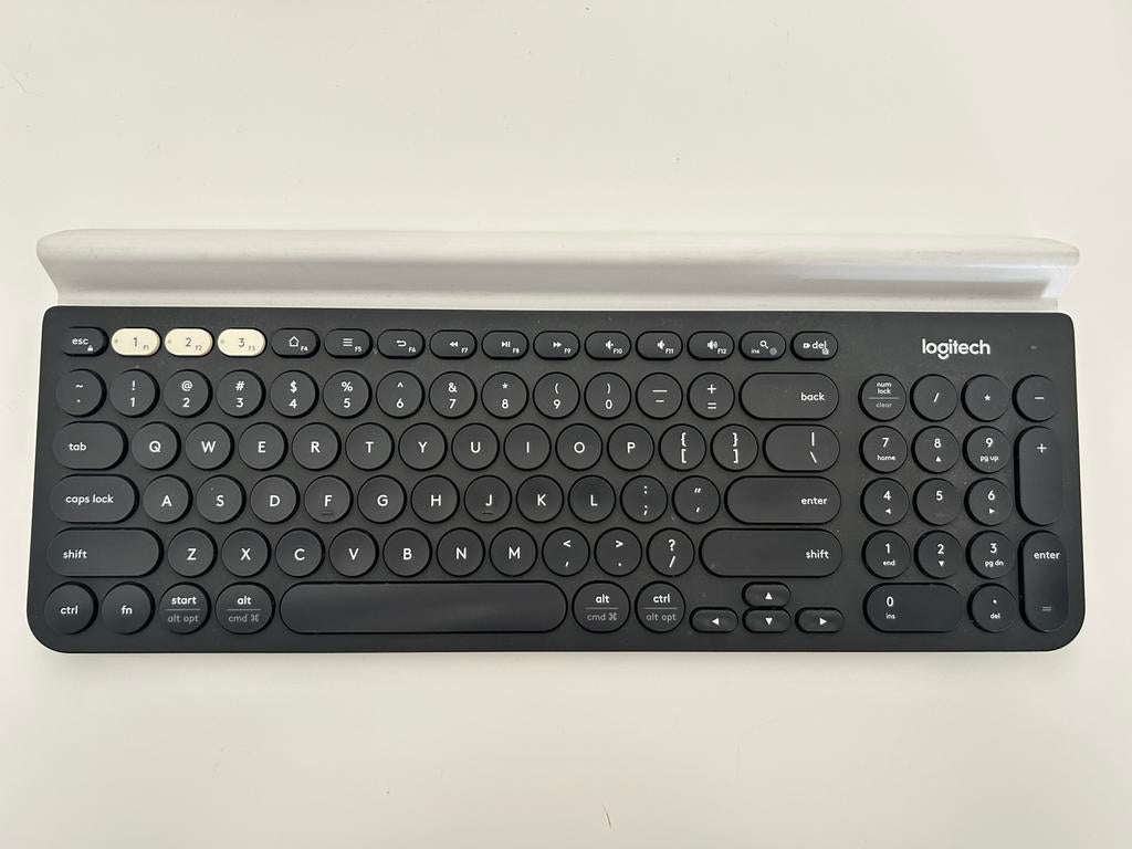 Logitech K780 Multi-Device Wireless Keyboard (Bluetooth&USB), Computers en Software, Toetsenborden, Ophalen, Qwerty, Gebruikt
