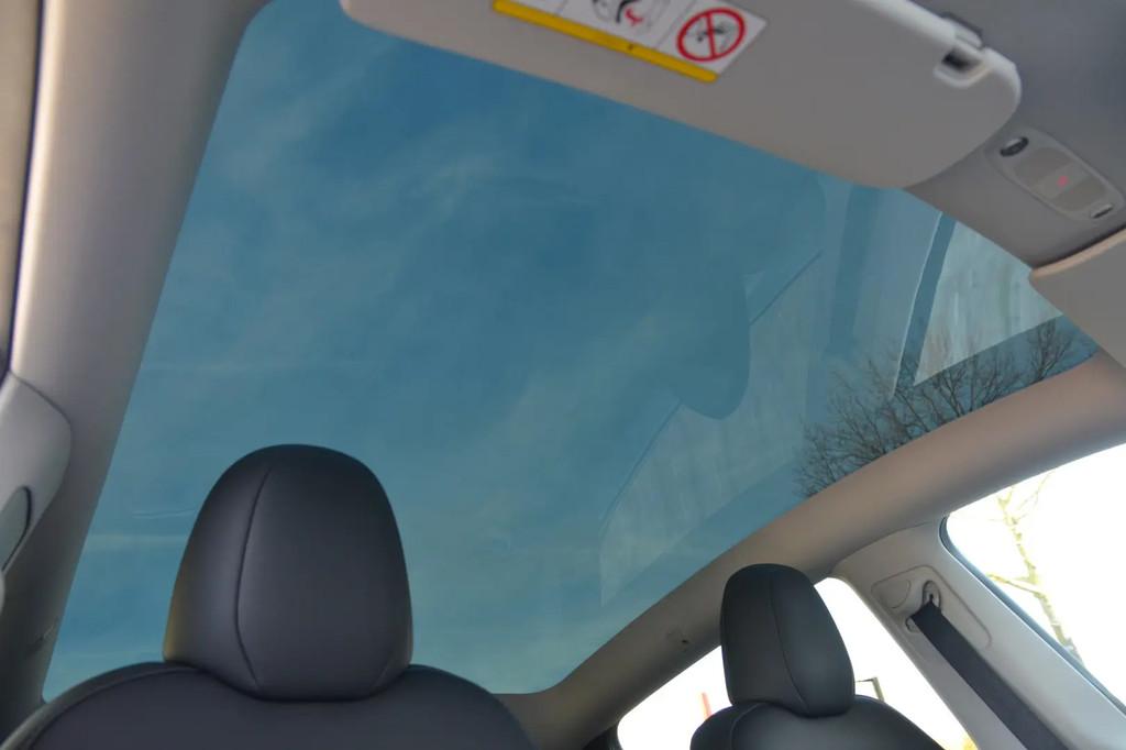 Tesla Model Y RWD 58 kWh € 34.999,00, Auto's, Tesla, Automaat, Achterwielaandrijving, Gebruikt, 23 min