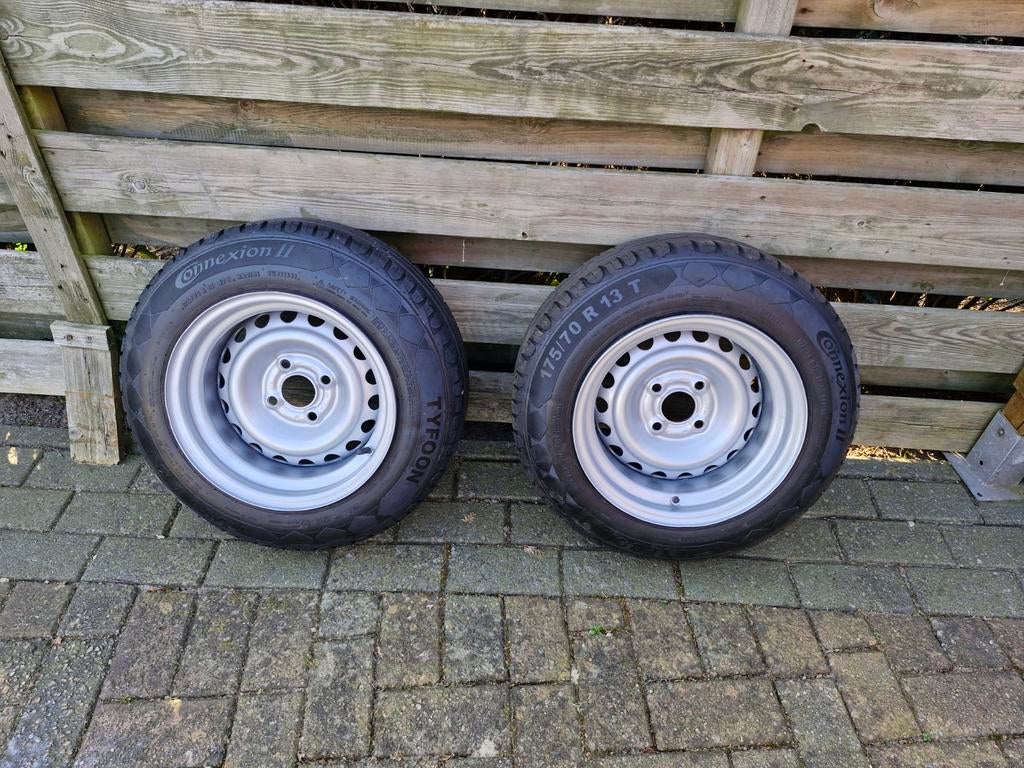 2x verbreed staal steelies175/70 R13 82T, Auto-onderdelen, Banden en Velgen, Ophalen, Gebruikt, 13 inch, 175 mm