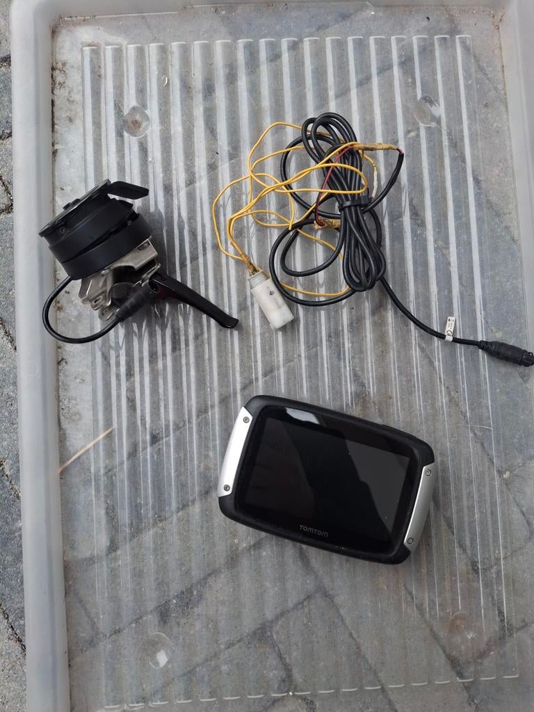 TomTom Rider met kabelboom en navigatie mount, Ophalen of Verzenden