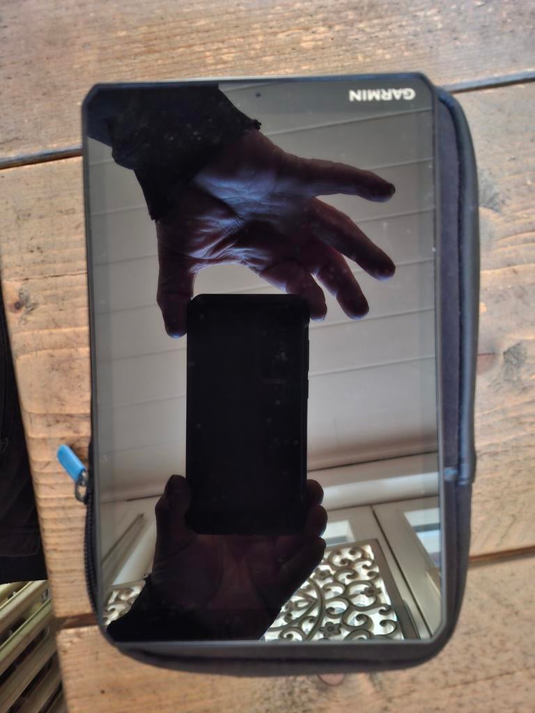 Garmin Camper 890 MT-S met laadvoet en 2 laadkabels, Caravans en Kamperen, Ophalen of Verzenden, Zo goed als nieuw