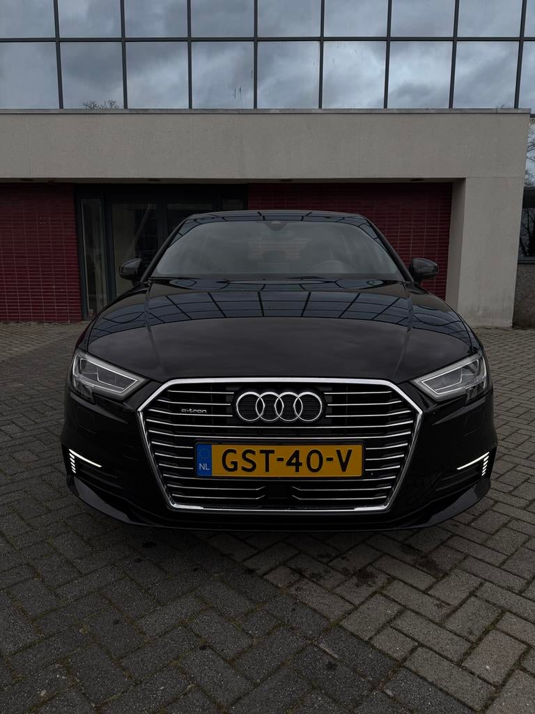 Audi A3 1.4 Tfsi 204pk E-tron S Tronic 2017 Zwart, Auto's, Zwart, 4 cilinders, Zwart, 1395 cc