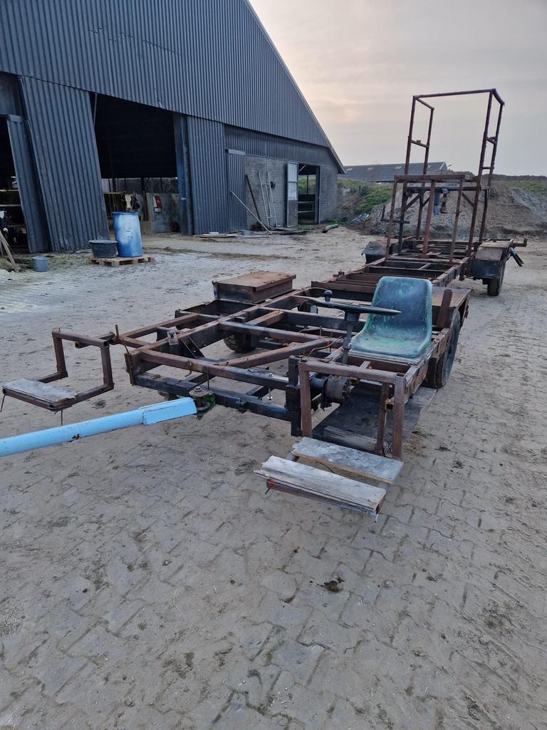 Carnavalswagen  srv wagen onderstel (zonder motor), Ophalen