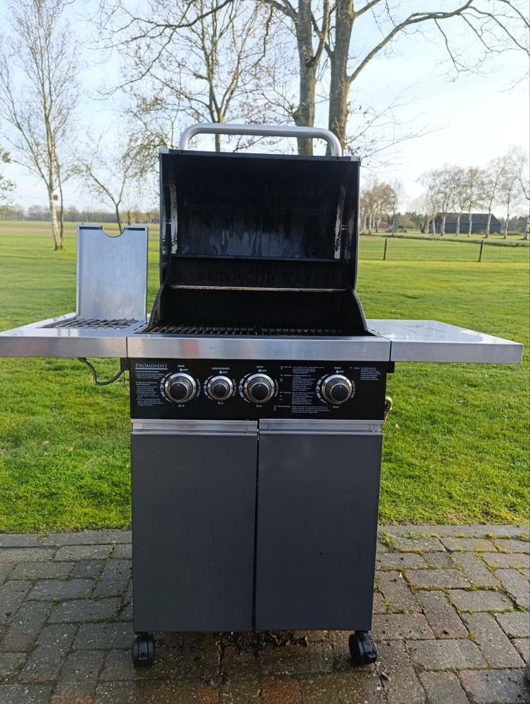 Patton gasbarbecue met beschermhoes, Ophalen