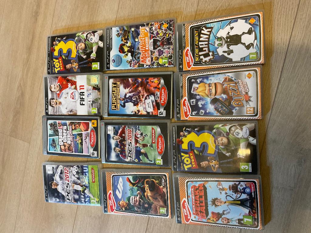 Psp zonder batterij + games, Ophalen, Gebruikt, Zwart, PSP