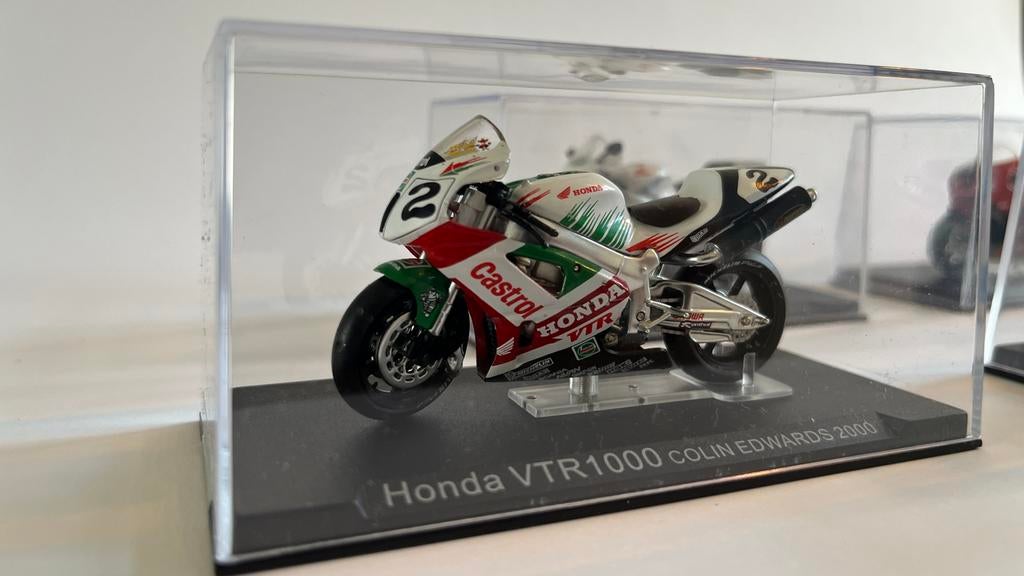 4 verschillende Honda VTR SP1 / SP2 miniaturen + tijdschrift, Ophalen of Verzenden, Gebruikt