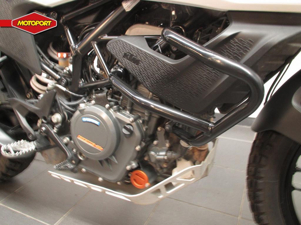 KTM 390 ADVENTURE (bj 2020), KTM Sportmotorcycle Ned. BV, Bedrijf, Toermotor, ABS