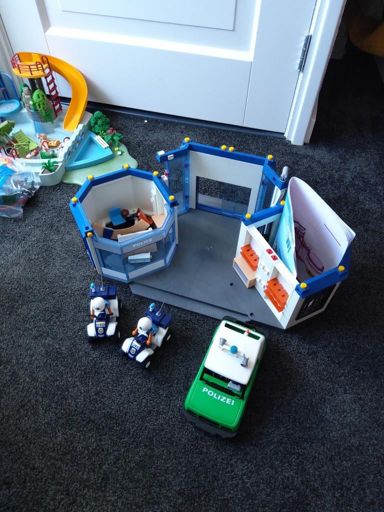Playmobil politiebureau, Kinderen en Baby's, Speelgoed | Playmobil, Ophalen of Verzenden, Gebruikt