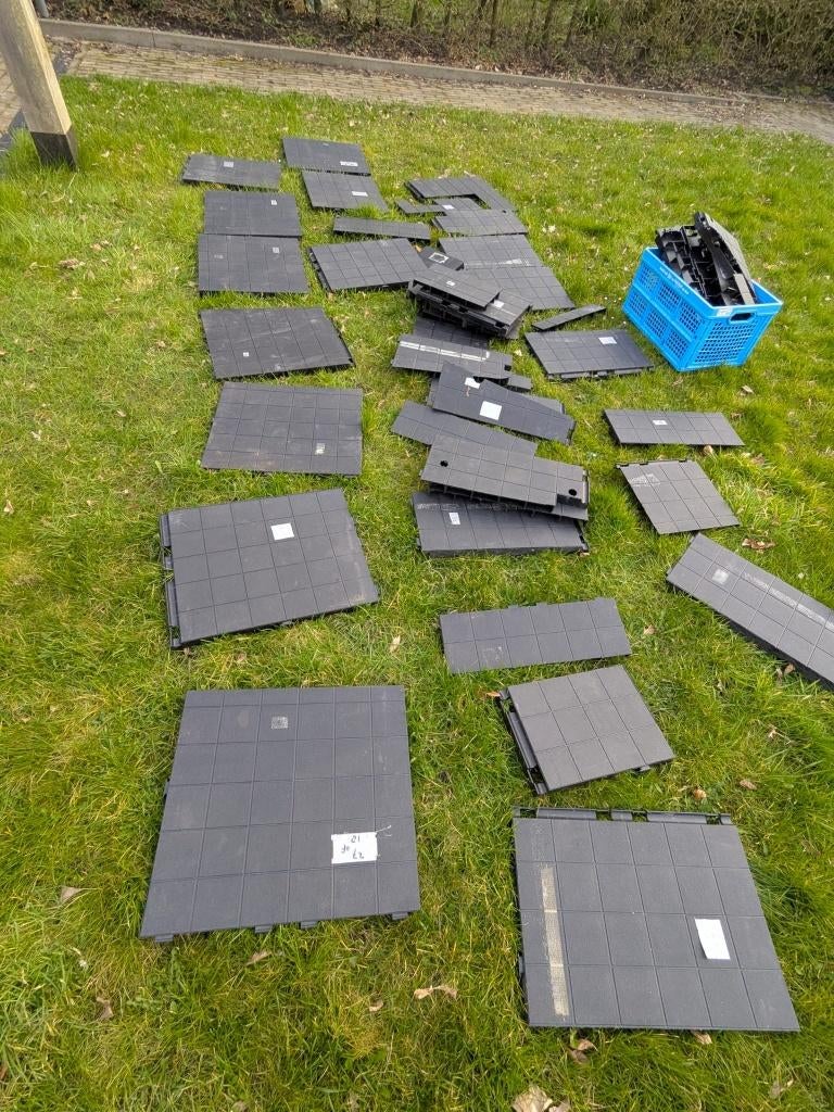 Isabella tenttegels – gezaagd & reststukken, Ophalen, Zo goed als nieuw