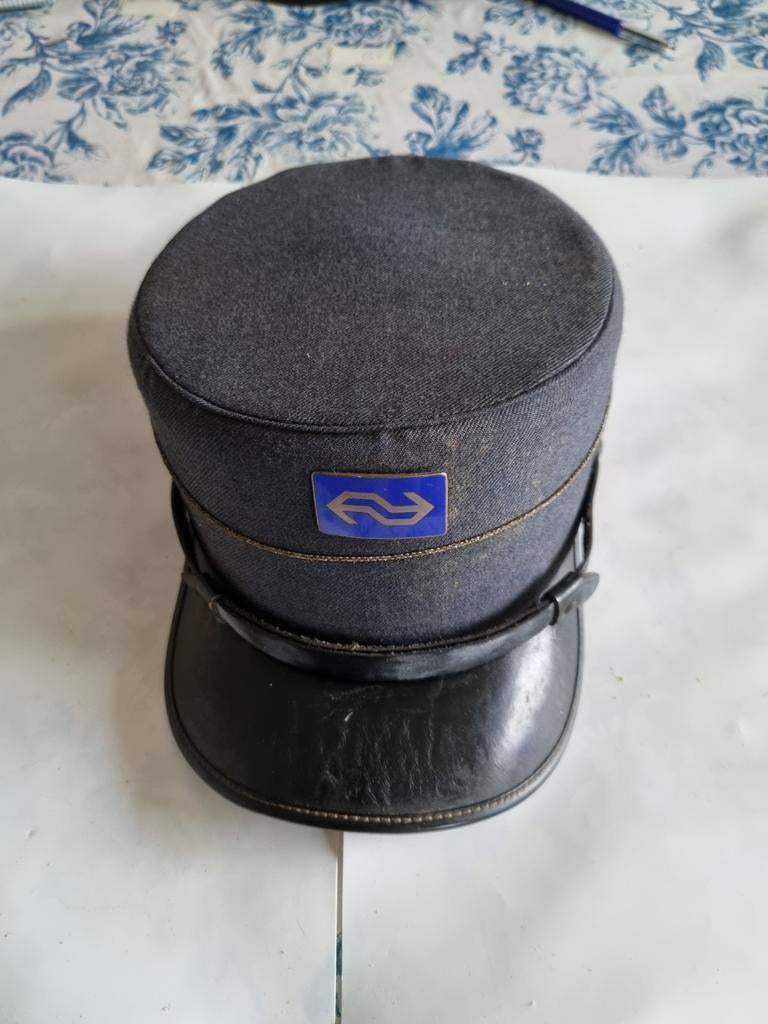 Oude NS pet (2), Ophalen of Verzenden