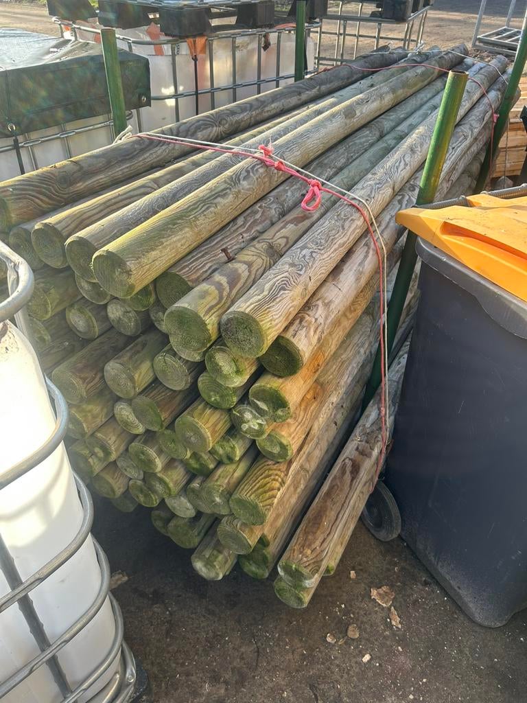 Geïmpregneerde ronde weide palen, Ophalen, Zo goed als nieuw, 250 cm of meer, Palen