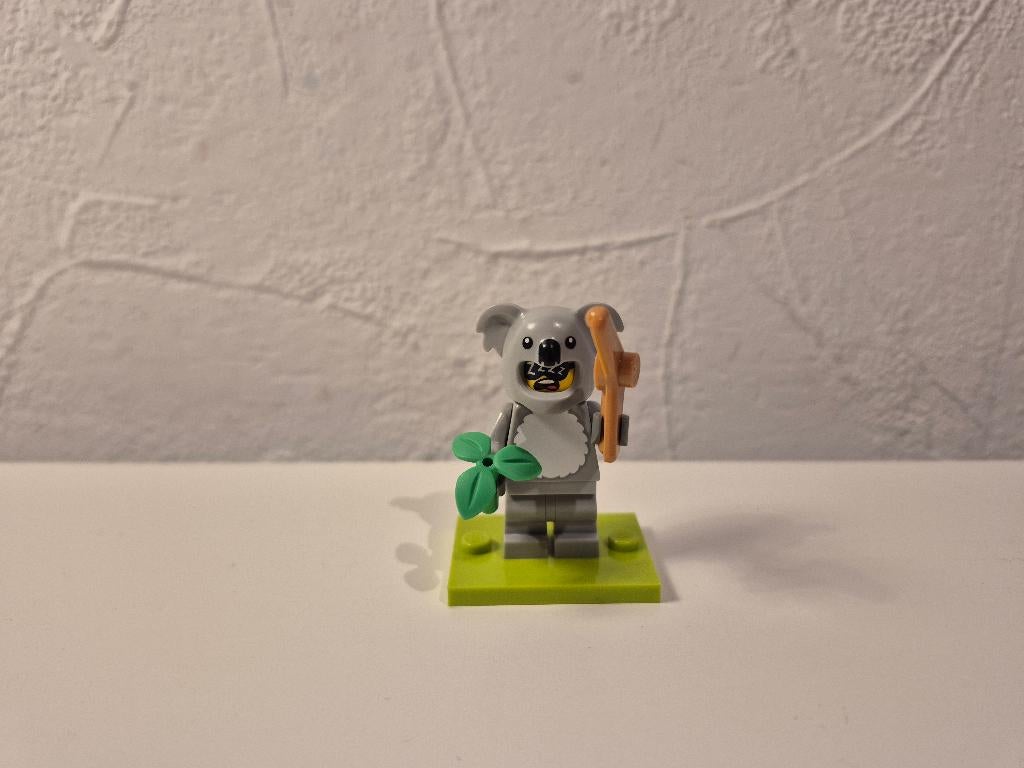 Lego Collectible Minifigure  Series 28 Koala Costume Fan, Ophalen of Verzenden, Zo goed als nieuw, Complete set, Lego