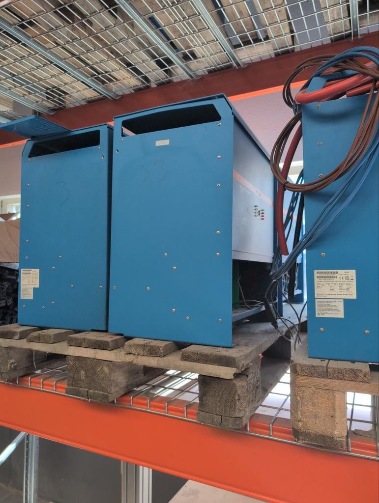 Victron Quattro 15 kVA Omvormer/Lader, Ophalen of Verzenden, Gebruikt, Overige typen