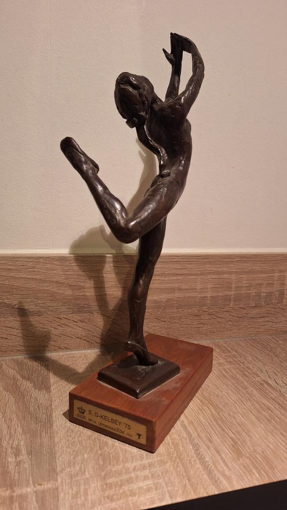 Bronzen beeldje S.G. Kelsey '75 - Royal Copenhagen, Ophalen
