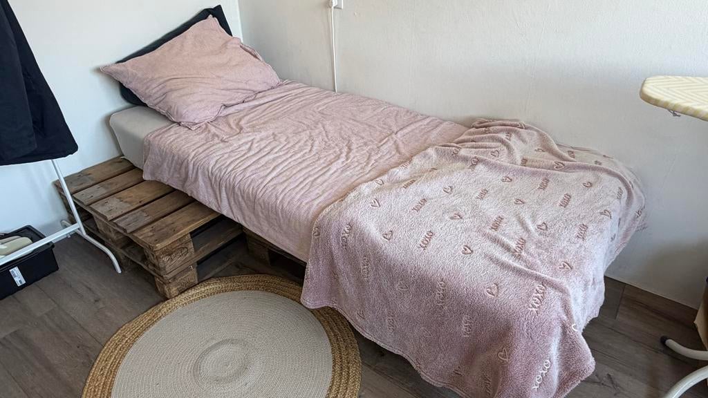 Pallet bed 180x90 inclusief matras, Ophalen, Gebruikt, 90 cm, Eenpersoons