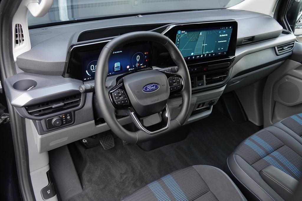 Ford Transit Custom L1H1 170Pk Aut. | Sport | 2xSchuifdeur |, 12 maanden, Gebruikt, Zwart, 4 cilinders